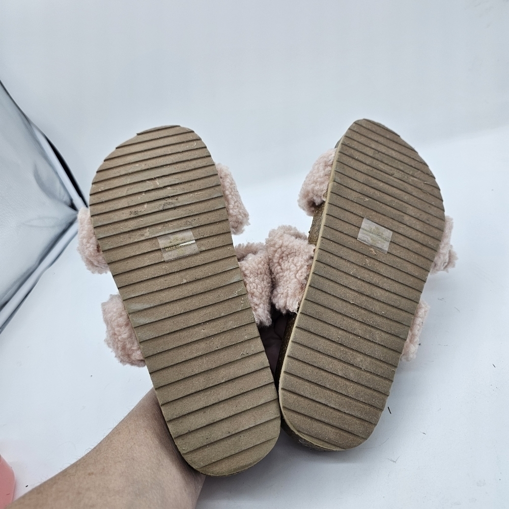 NWOB Indigo Rd Sally2 Womens Pink Faux Fur Slip On Slides Sandals Shoe Size 10 - Picture 2 of 10